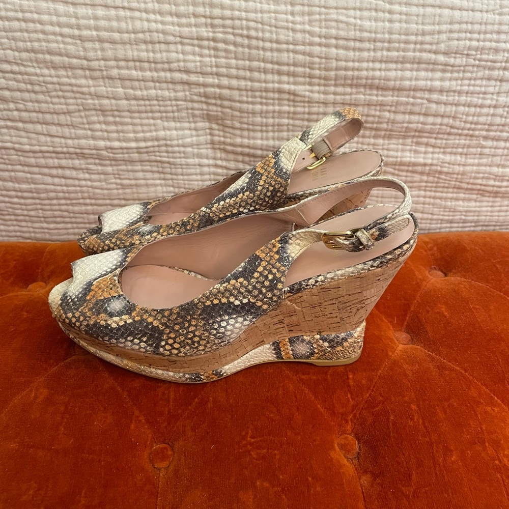 Stuart Weitzman snake print sling back platform sandals - Picture 2 of 6